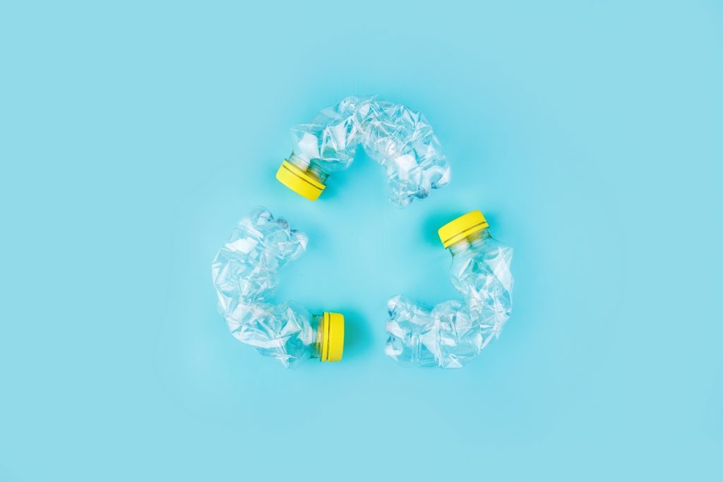 Les Etats-membre de l'UE soutiennent l'interdiction des produits en  plastique à usage unique - Sciences et Avenir