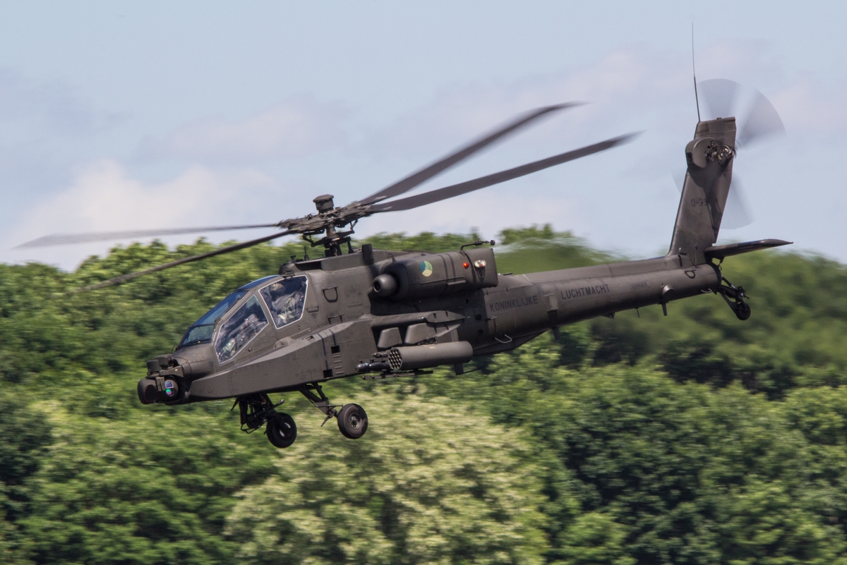 Washington approuve la vente de 96 hélicoptères d'attaque Apache à la  Pologne, Guerre en Ukraine