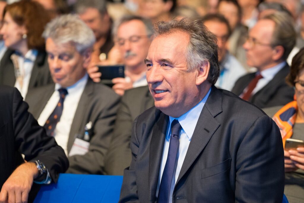 Affaire des assistants parlementaires du MoDem : François Bayrou relaxé, cinq anciens eurodéputés condamnés